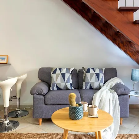 And Me In Lejlighed *