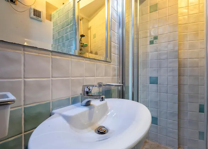 And Me In Apartamento Alguer