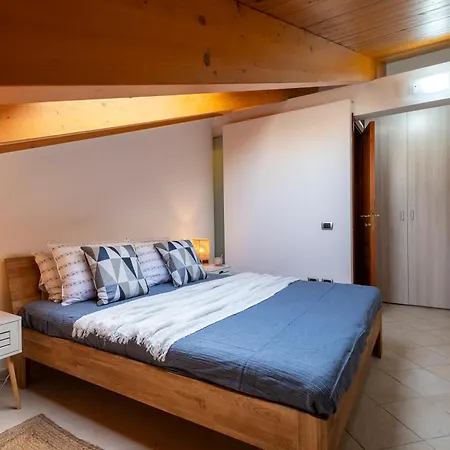 And Me In * Αλγκέρο